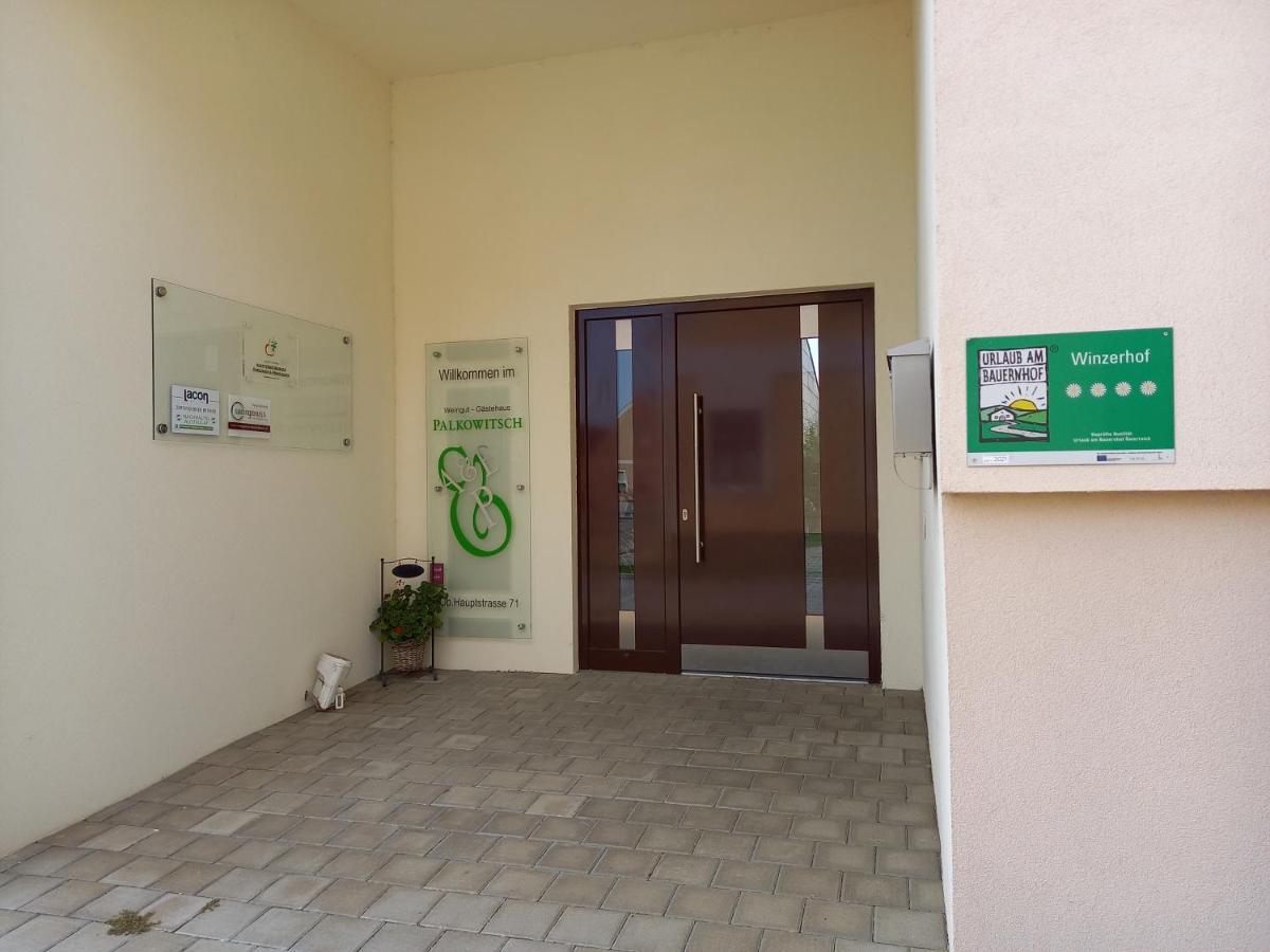 مبيت وإفطار إلميتز Weingut Gastehaus Palkowitsch المظهر الخارجي الصورة