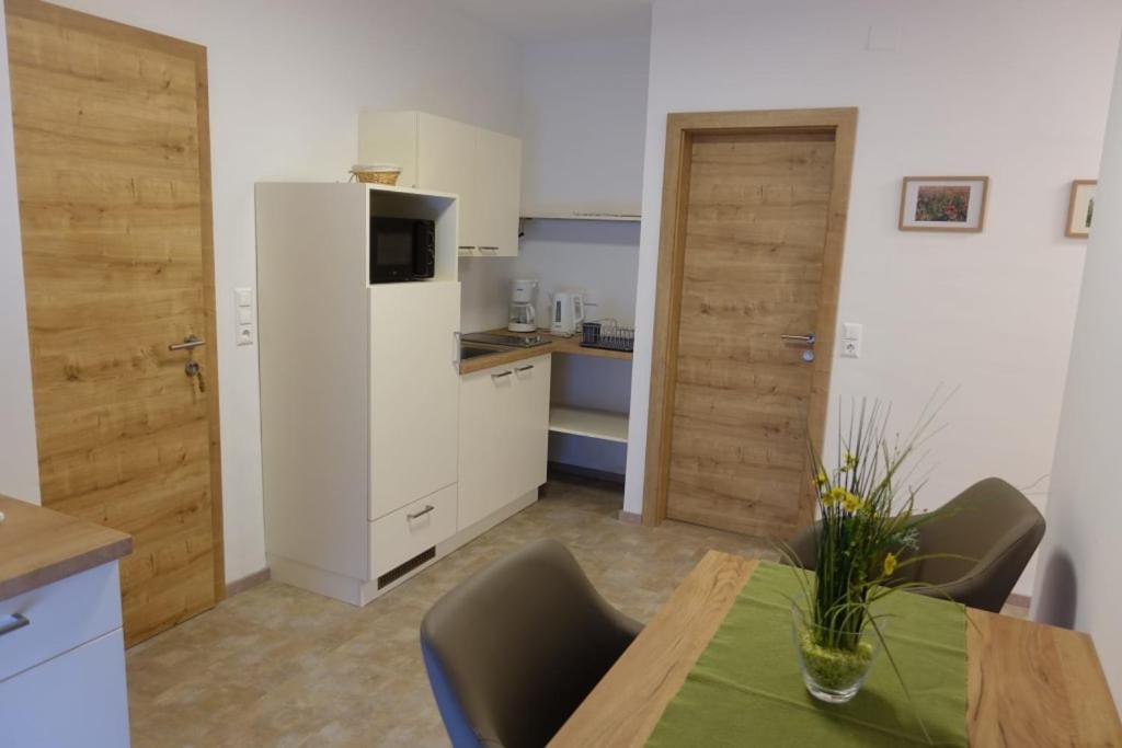 مبيت وإفطار إلميتز Weingut Gastehaus Palkowitsch المظهر الخارجي الصورة